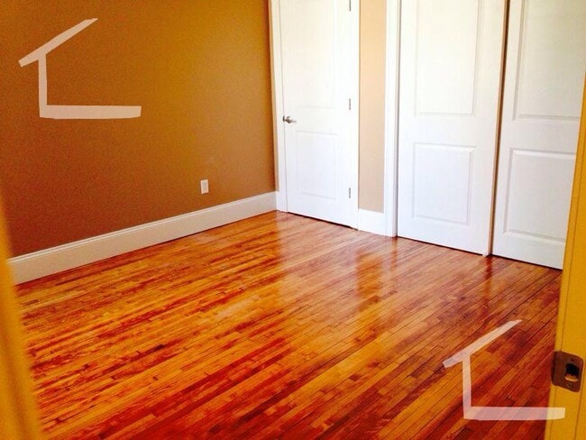 Photo - 8 Saint Lukes Rd Unit 3