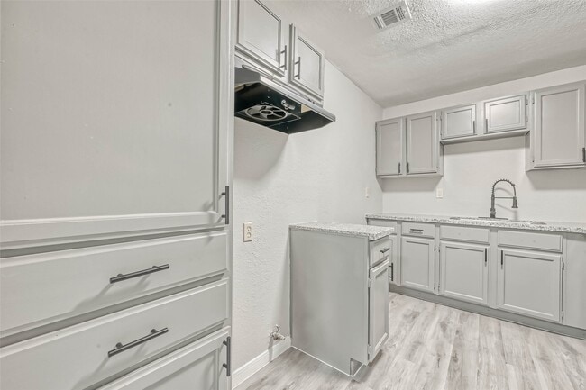 Photo - 5962 Willow Glen Dr