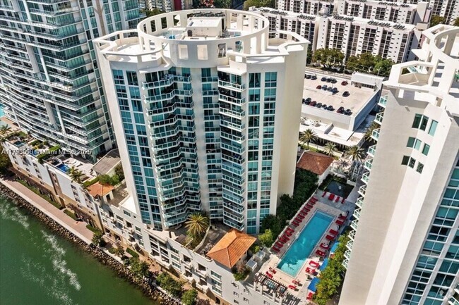 Building Photo - 250 Sunny Isles Blvd Rental