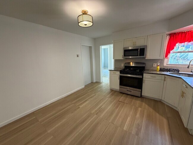 Photo - 619 38th St Unit 1