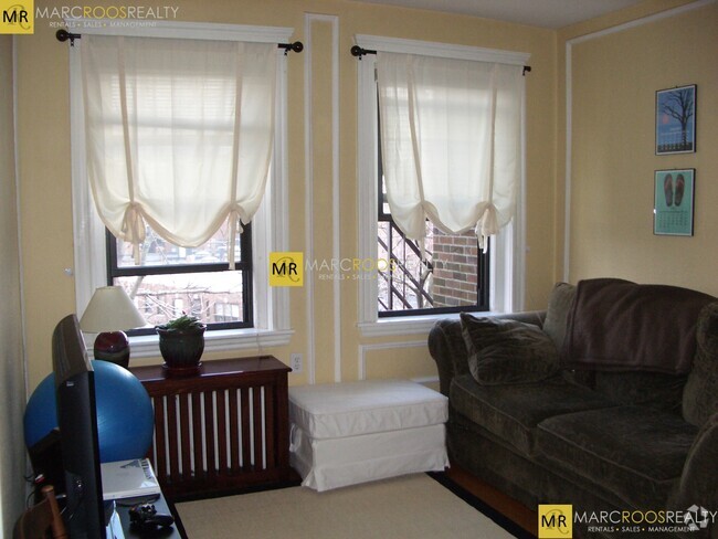 Building Photo - 1999 Commonwealth Ave Unit 24 Rental