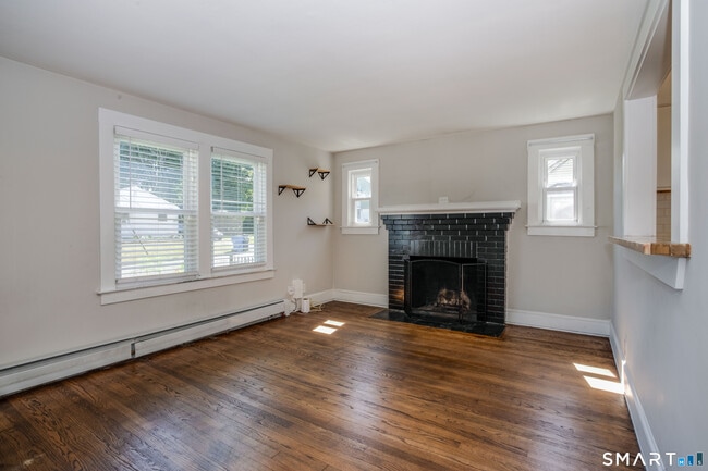 16 Ann St
