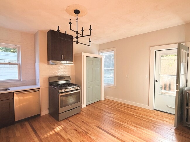 95 Jamaica St Unit 2A