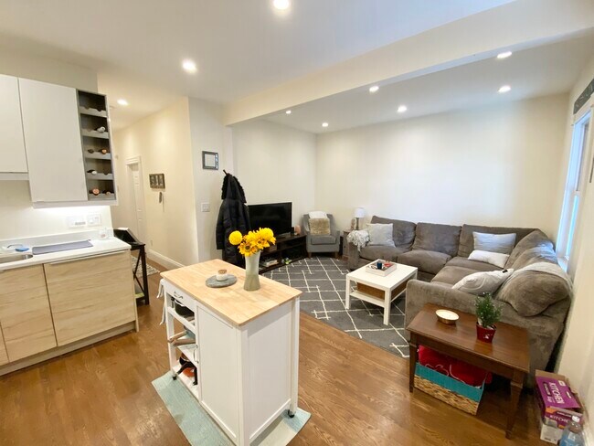 106 Buttonwood St Unidad 2