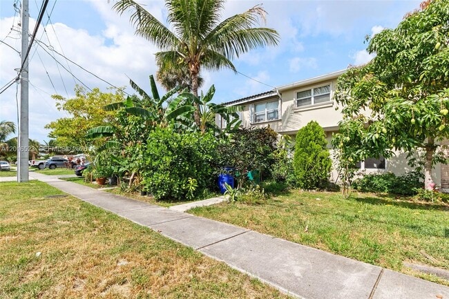 Photo - 1363 NW 66th Ave