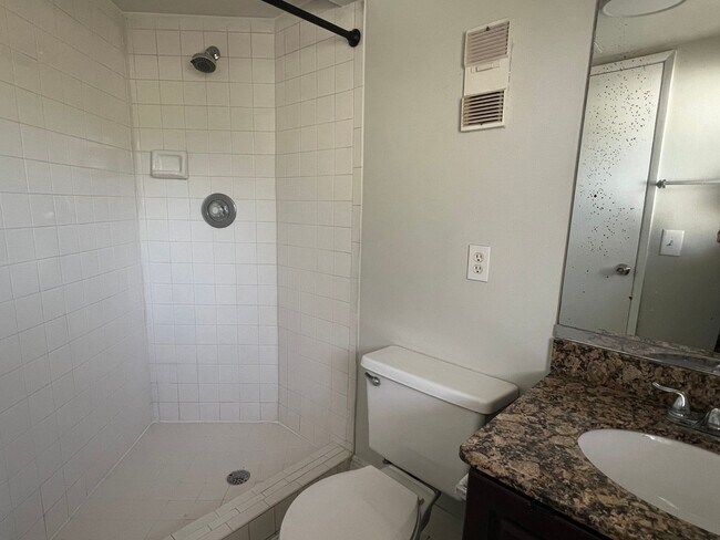 11552 NW 39th St Unit 11552