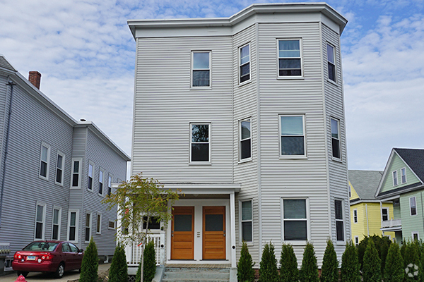 Building Photo - 333 Beacon St Unit 1 Rental