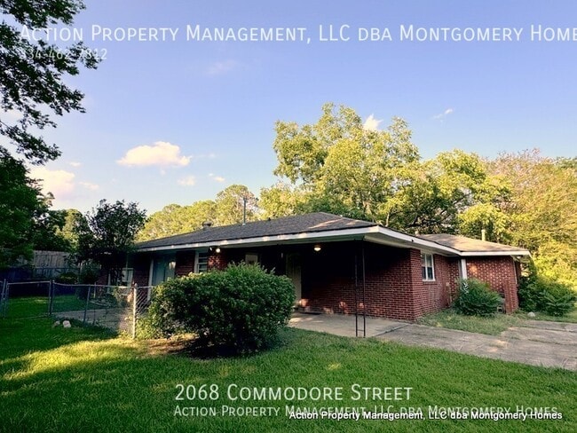 Photo - 2068 Commodore St