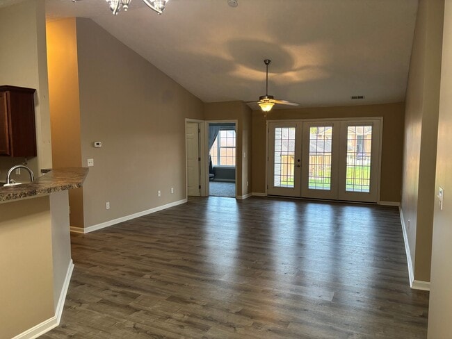 Photo - 9400 Clubview Dr Unit 201