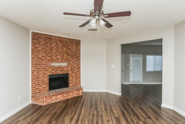 Photo - 1530 Aberdeen Dr