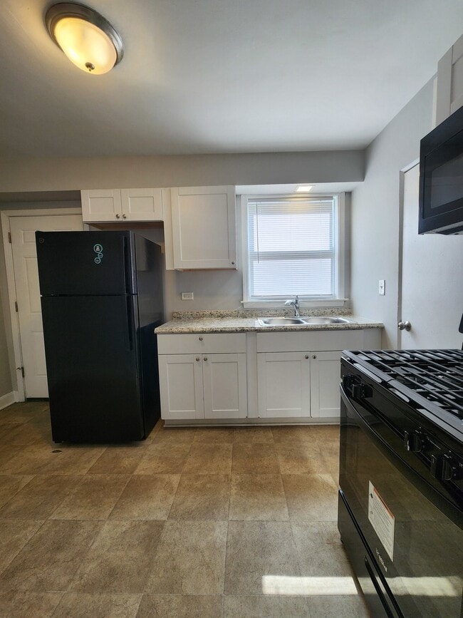 Photo - 1338 Wentworth Ave