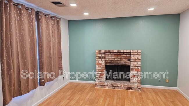Photo - 771 Quartz Ln