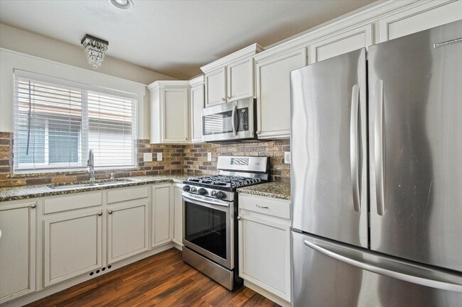 Photo - 6833 W Russett St