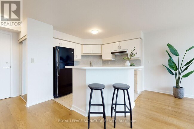 Photo - 250 Manitoba St Unité 702