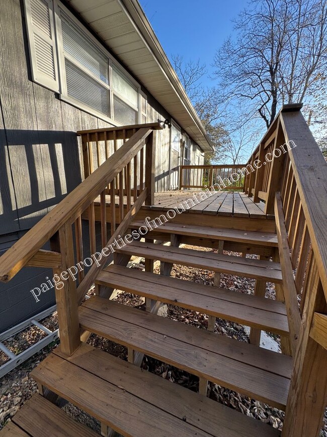 Photo - Charming 2 Bedroom, 1.5 Bath Home in Bull ...