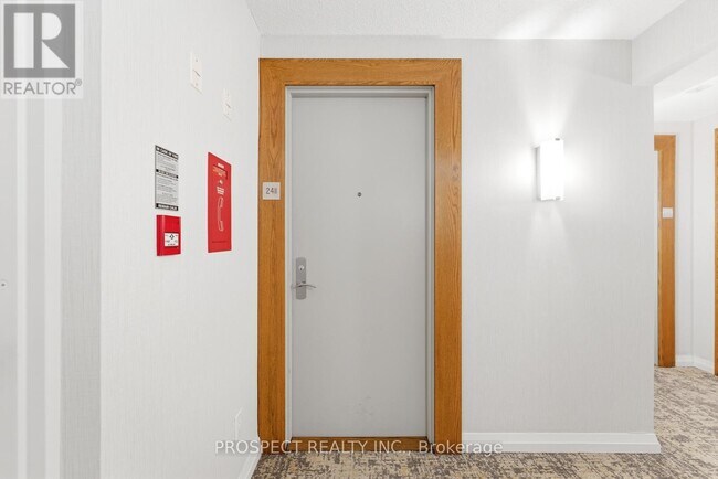 Photo - 763 Bay St. Unité 2411