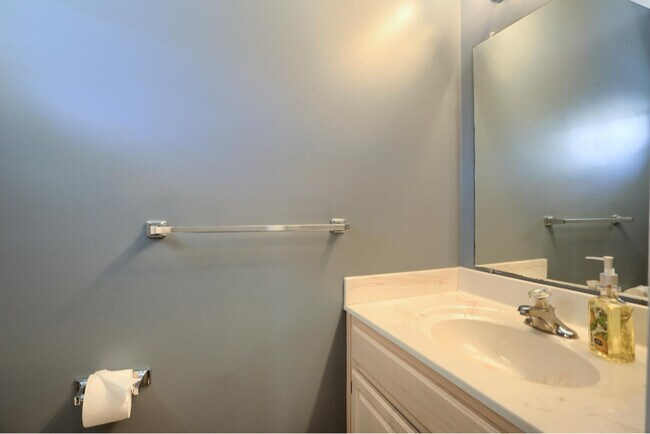 Photo - 226 Sparrow Rd