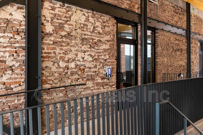 Photo - 2212 Morris Ave