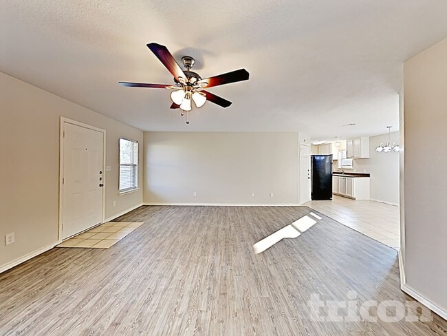 4303 Sheldon Ln