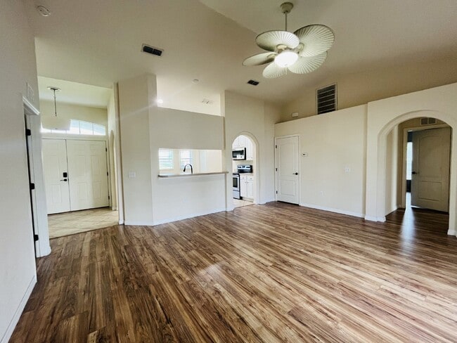 Photo - 3 Bedroom Single Family in South Lakeland ...