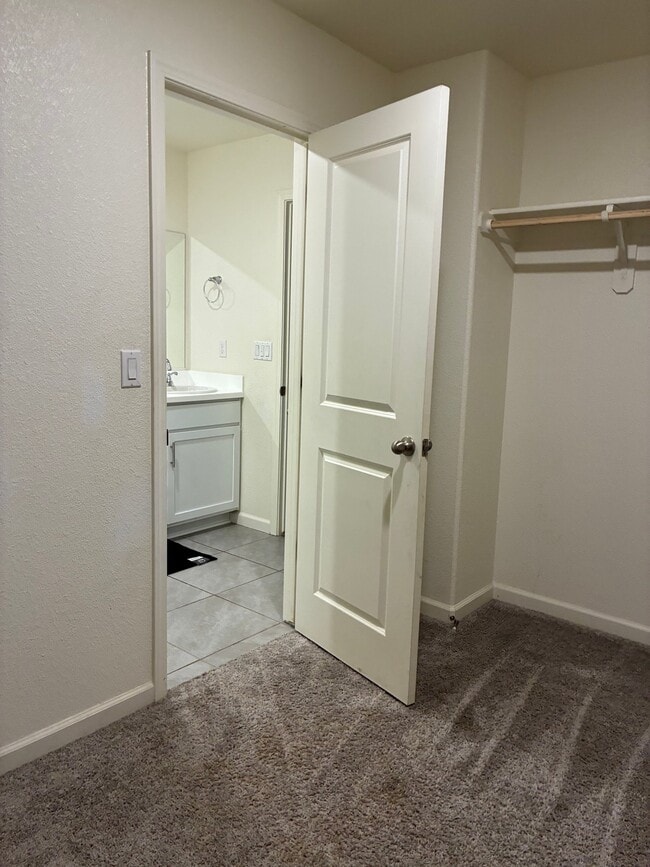 Photo - 4244 Rutherford Ave