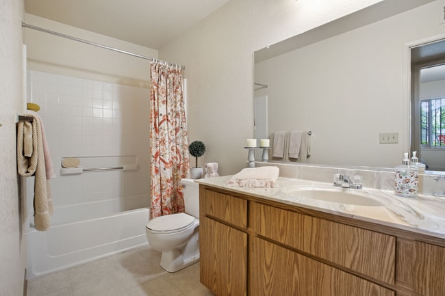 7A3A2628.jpg - Valley Oak Apartments