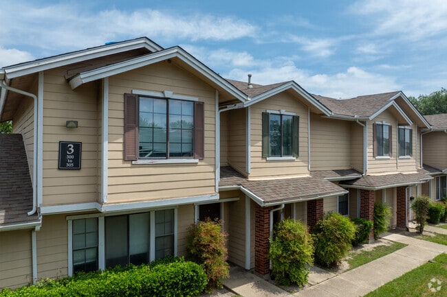 Alternar - Village at Meadowbend