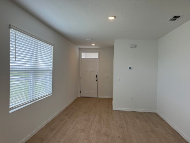 Photo - 3304 White Indigo