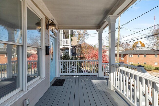 Photo - 224 Lampkin St NE