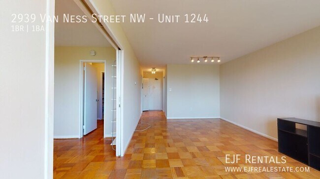 Photo - Amenities GALOR! All Energy Utilities Incl... Unit 1244