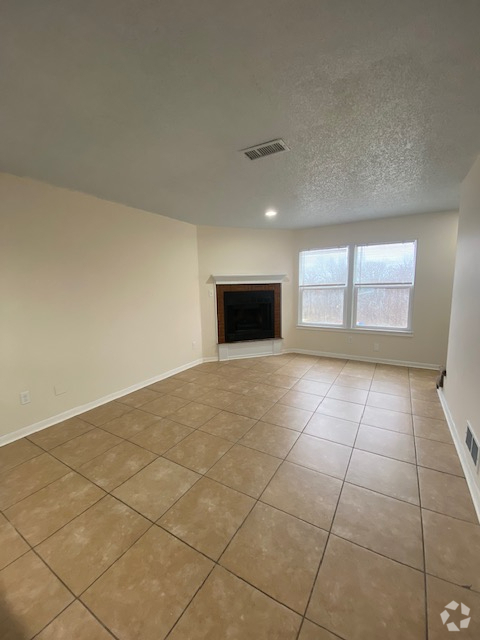 Building Photo - 15609 E US Hwy 24 Rental