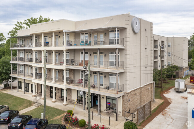 Broadstreet Village - Broadstreet Village Apartments