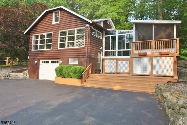 Building Photo - 56 Rogerene Way Rental