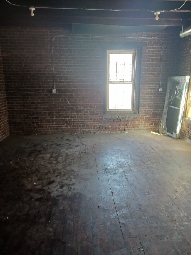 Building Photo - 7 S Clinton St Unit Warehouse