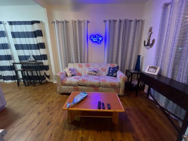 2423 Avenue Q Unit SI ID1570463P