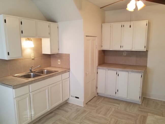 Cocina - 114 Roser St Unidad Down