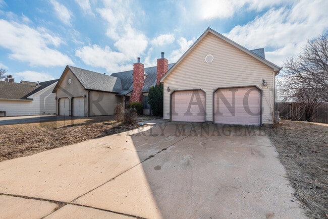 Photo - 1417 S Goebel Cir