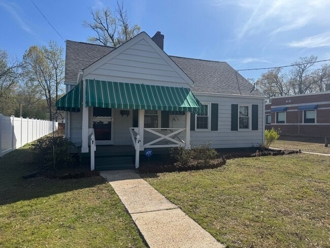 Building Photo - 153 Roanoke Ave