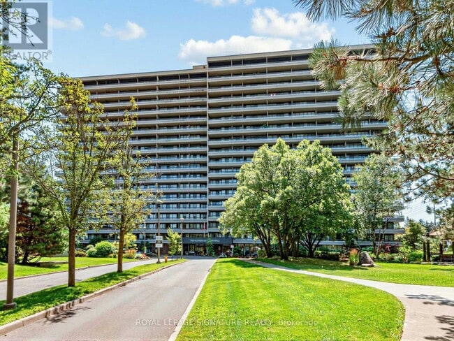 Photo - 8111 Yonge St Unit 1010