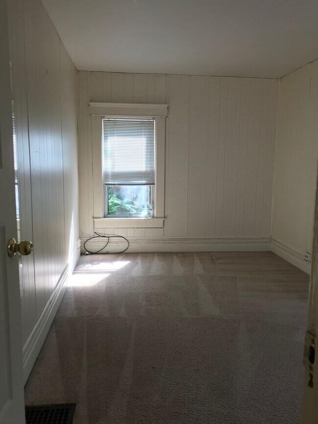 Photo - 525 Linden St