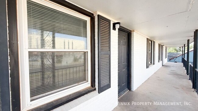 Building Photo - 2010 Ave. S-7