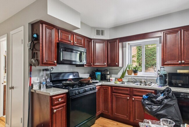 Photo - 8613 Trumbull Ave Unit 1