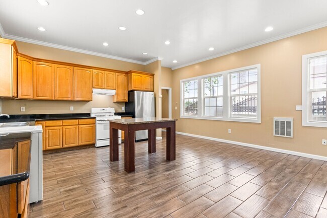 Building Photo - 1walin* Unit 2036 Rental