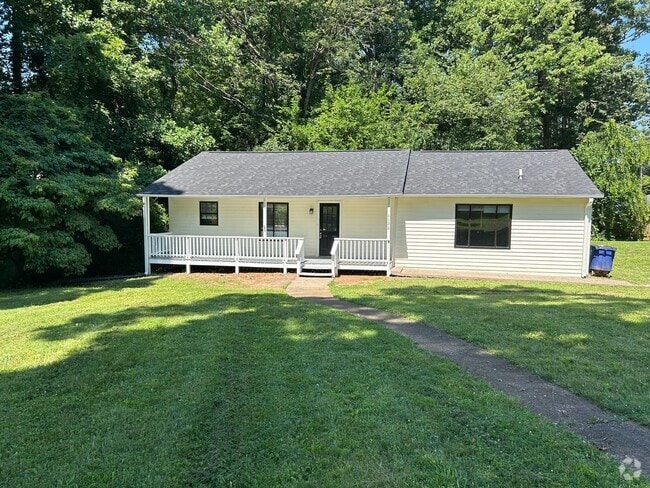 Building Photo - 1120 Wooded Ave Rental