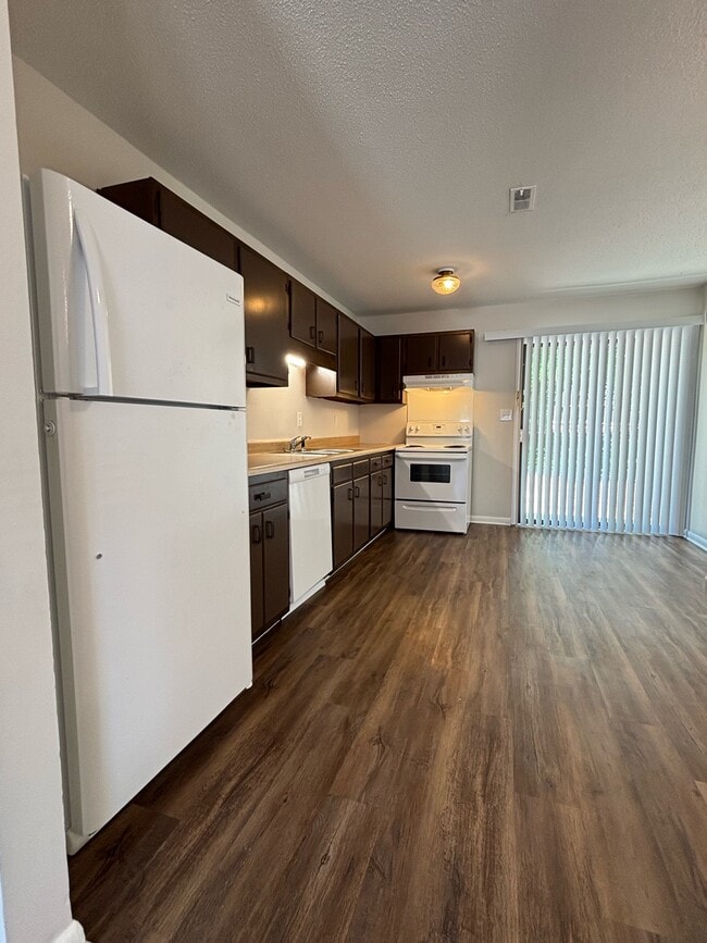 Photo - 1313 Ireland Dr