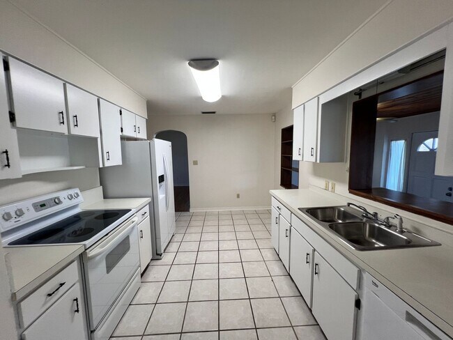 1009 Clearview Ave