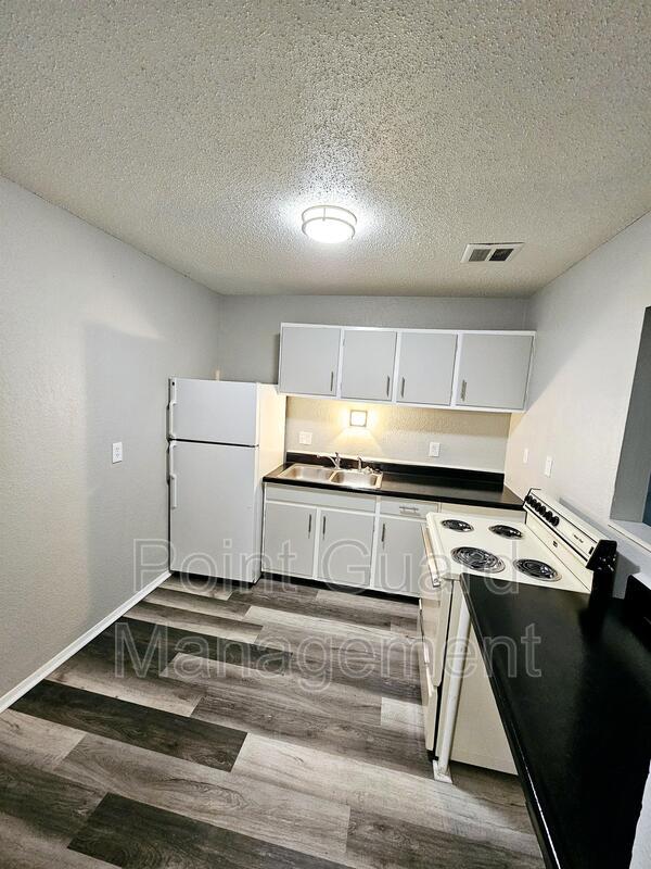 Photo - 1430 Cambridge Pl Condo