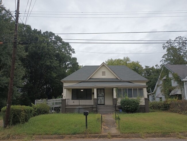 Photo - 2313 E 3rd St