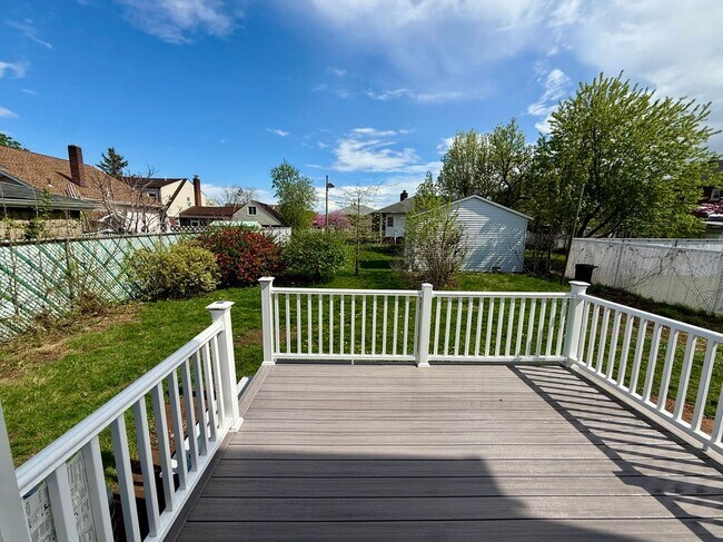 Photo - 13 Roosevelt Ave