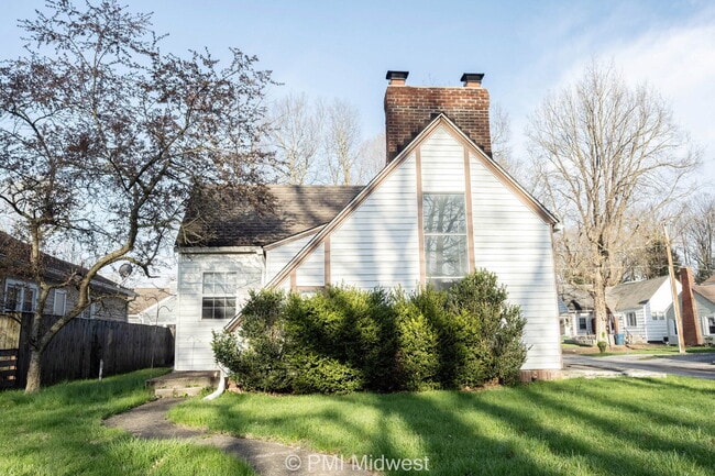 Photo - "Charming 3-Bedroom Haven with Spacious Living in Indianapolis – 2,190 Sq Ft of Comfort!"